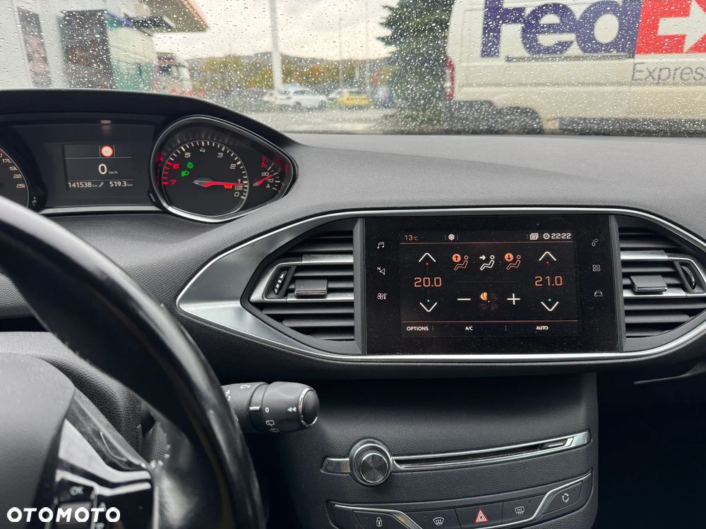 Peugeot 308 1.2 PureTech GPF Allure S&S - 14