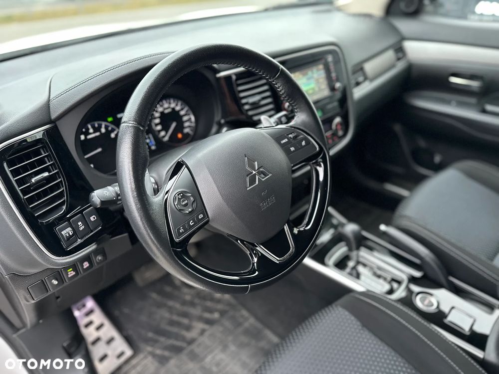 Mitsubishi Outlander 2.0 Intense Comfort 4WD CVT - 10