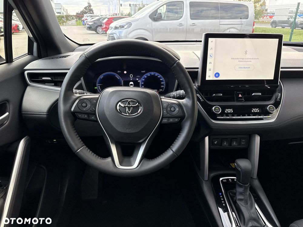Toyota Corolla Cross - 12