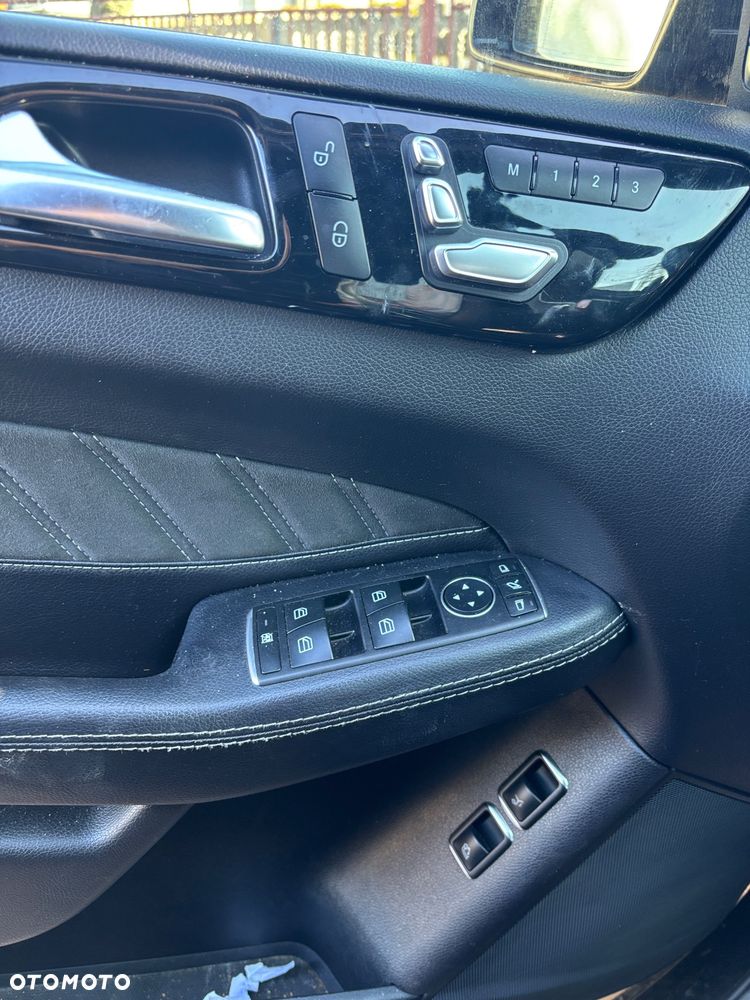 Mercedes-Benz GLE - 30