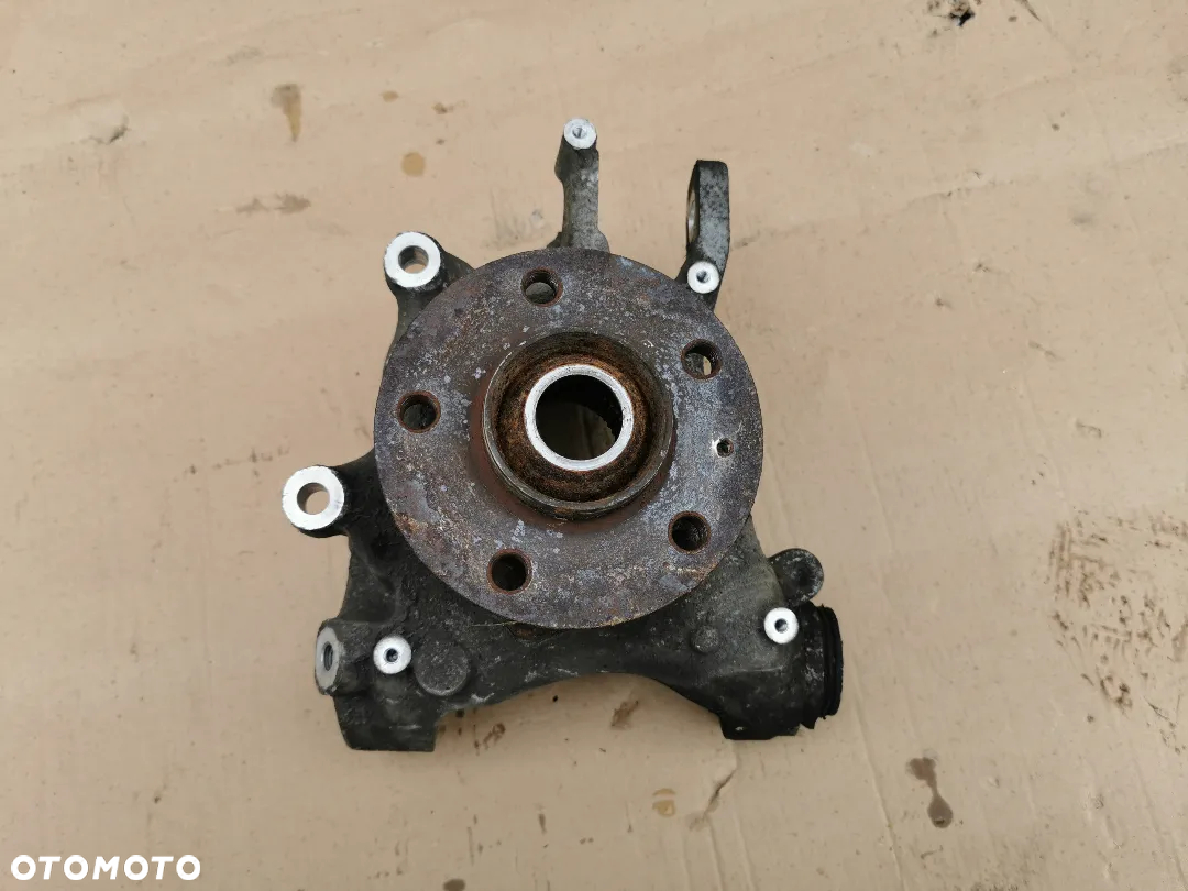 ZROTNICA PRAWY LEWY TYL AUDI A8 D4 - 8