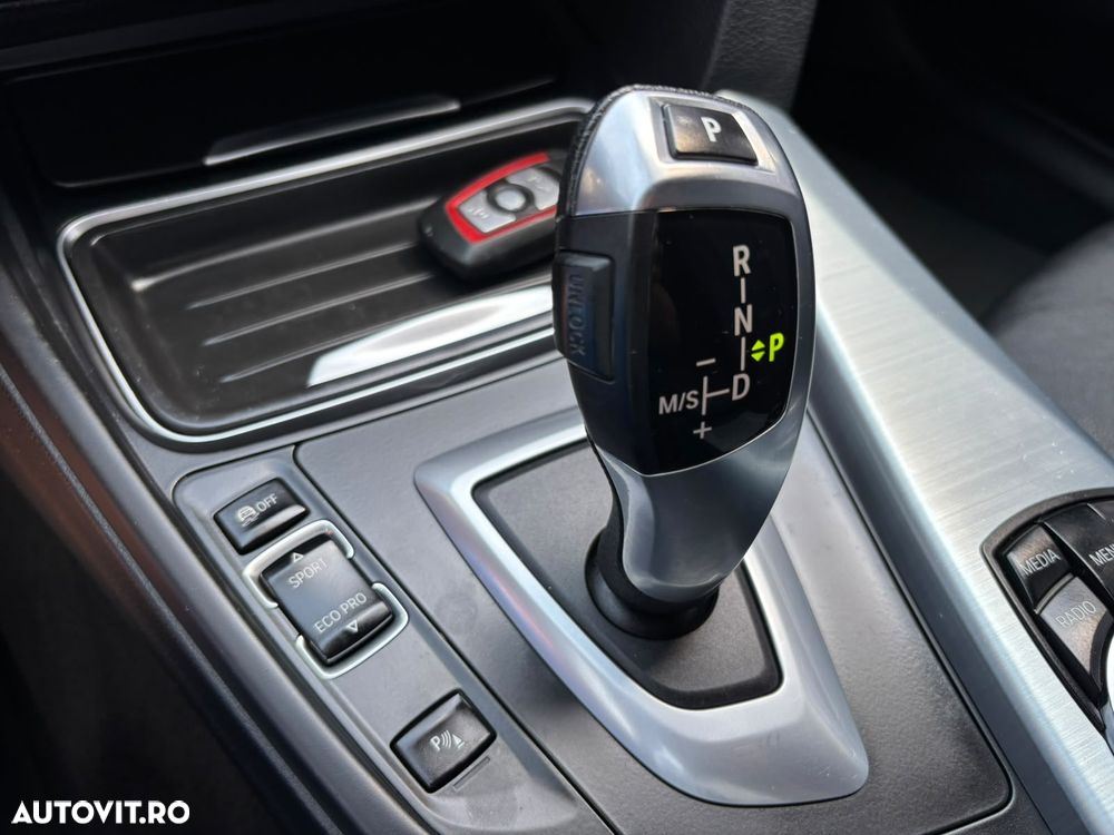 BMW Seria 3 318d Aut. Sport Line - 6