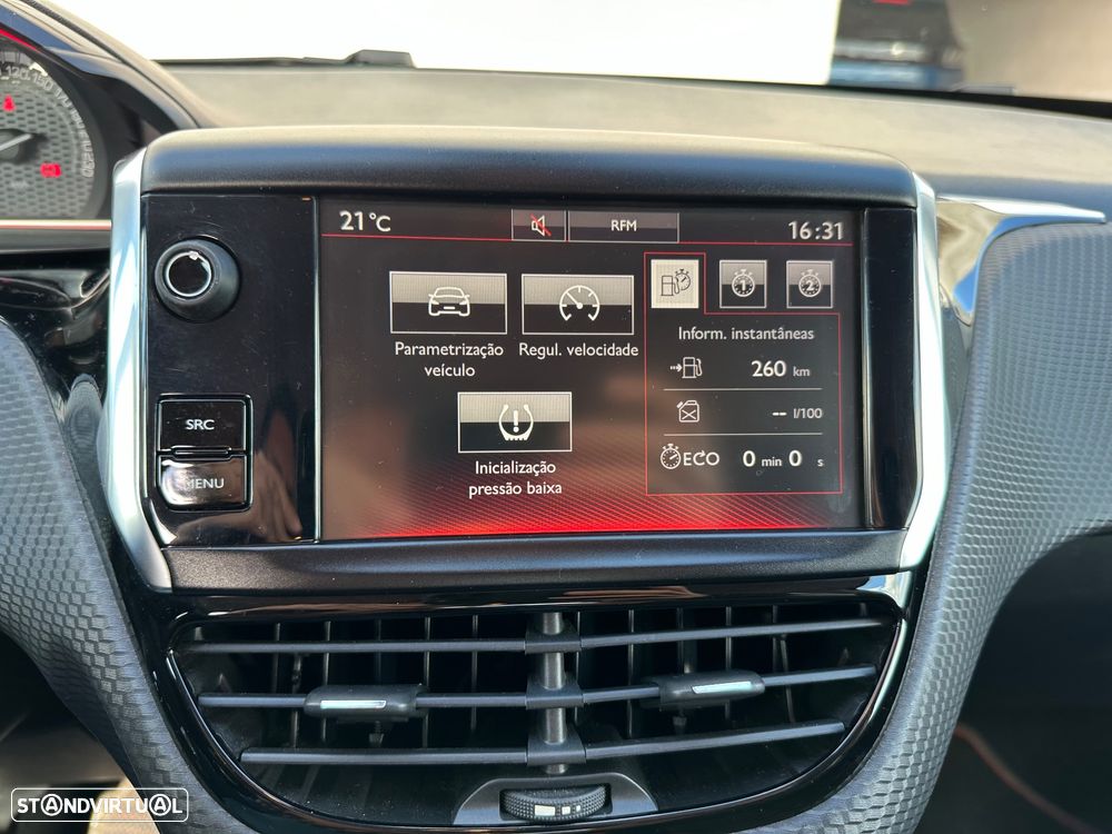 Peugeot 2008 1.6 BlueHDi GT Line - 13