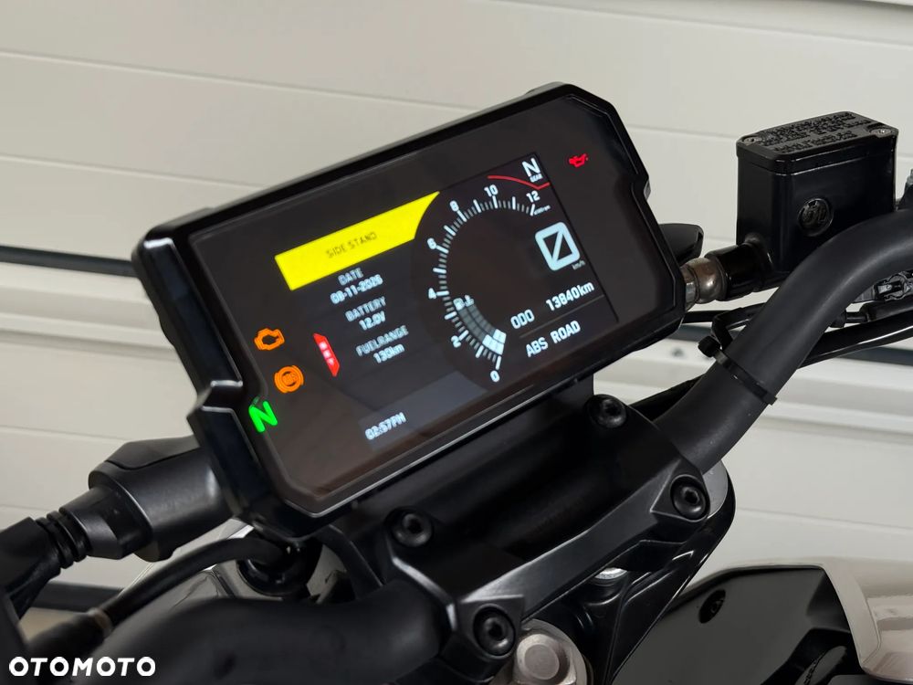 KTM Duke 125 - 19