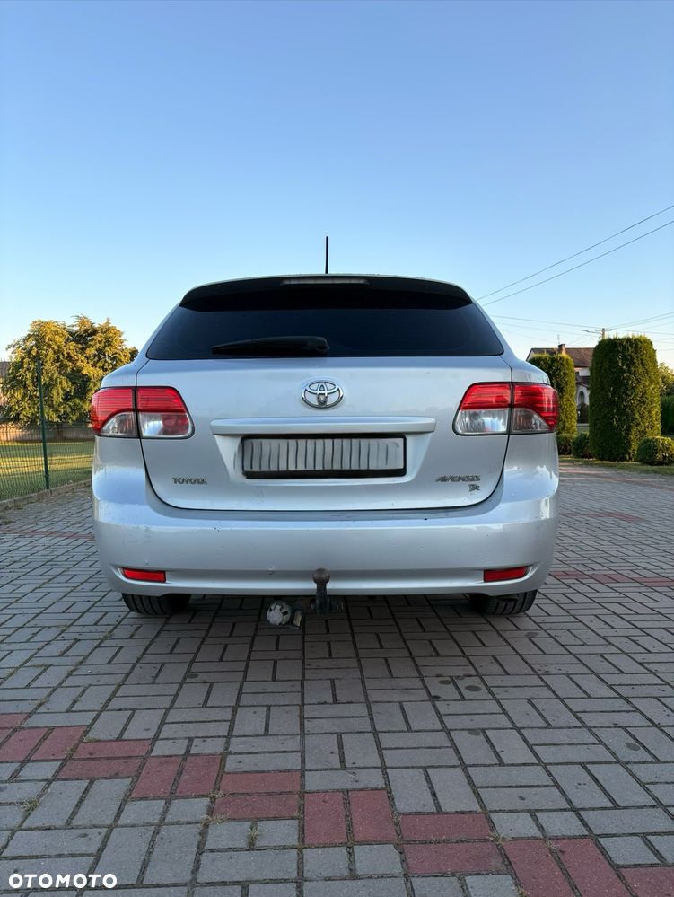 Toyota Avensis 2.0 D-4D Active - 5