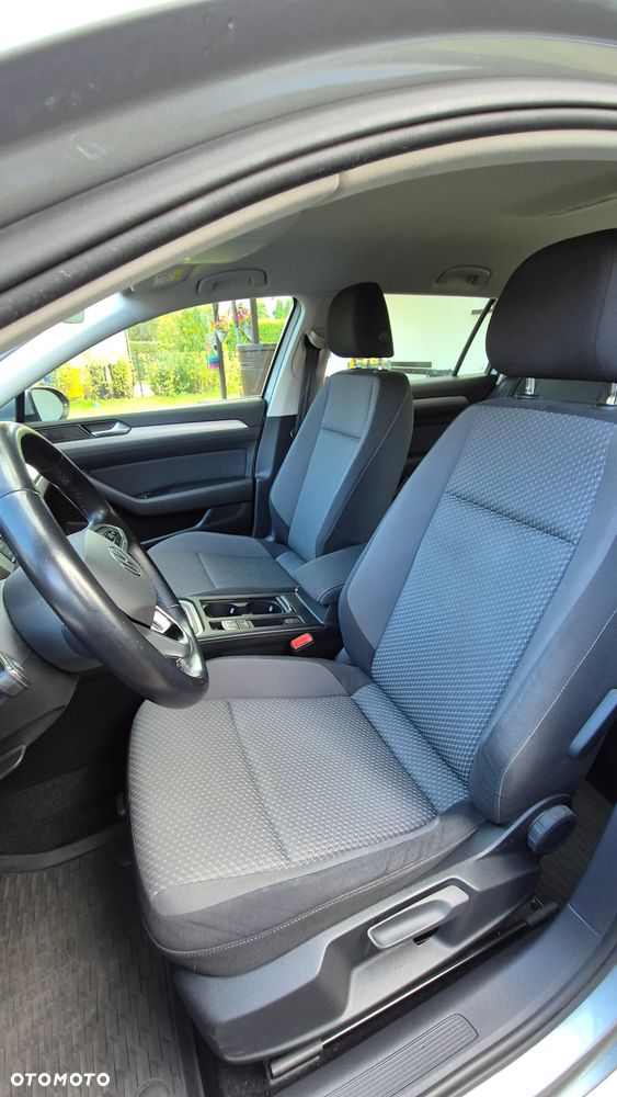 Volkswagen Passat - 18