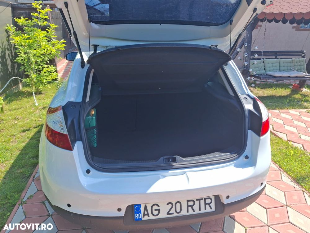 Renault Megane 1.6 16V Expression - 9