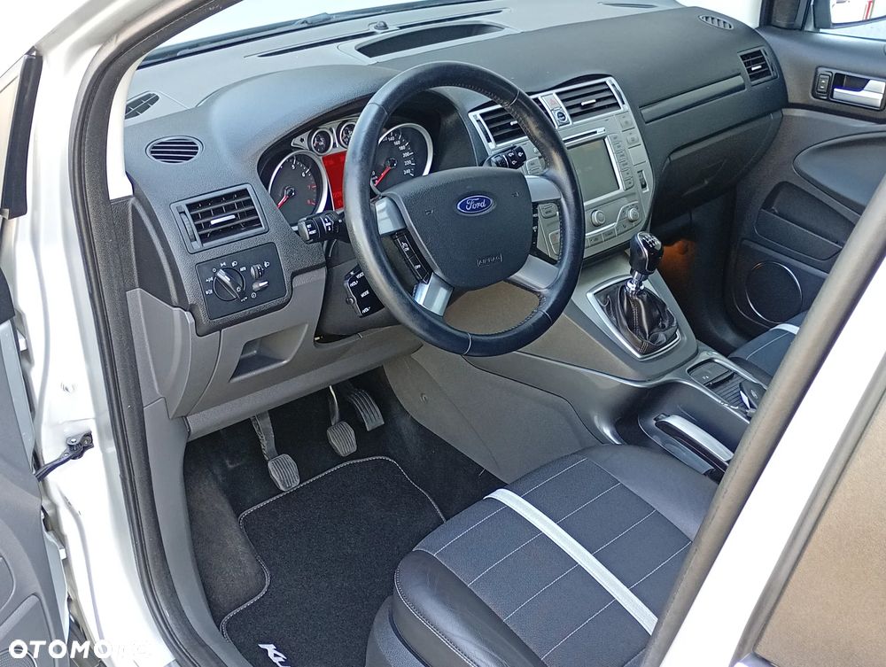 Ford Kuga - 5