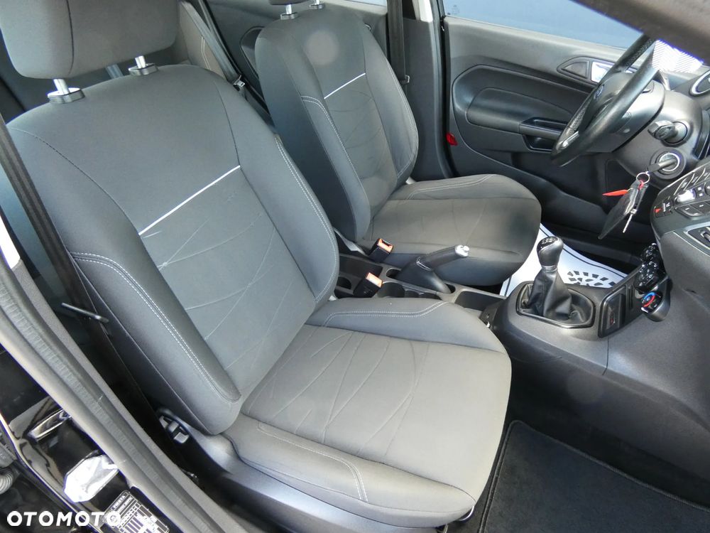 Ford Fiesta 1.25 Champions Edition - 23