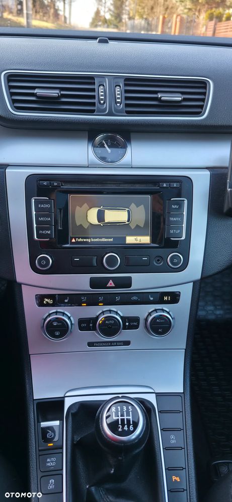 Volkswagen Passat - 9