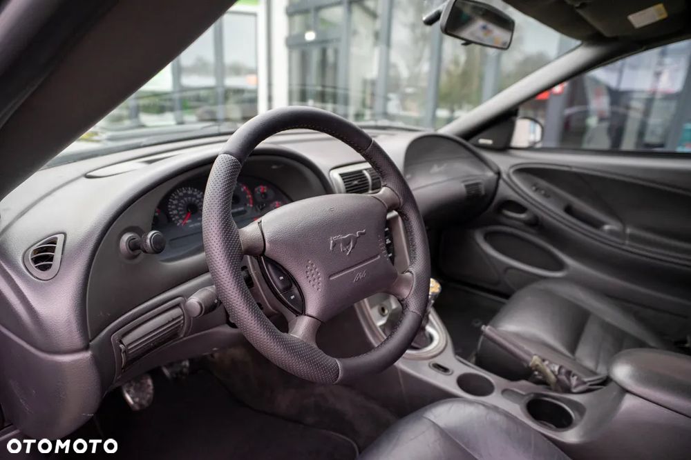 Ford Mustang 4.6 V8 GT - 35