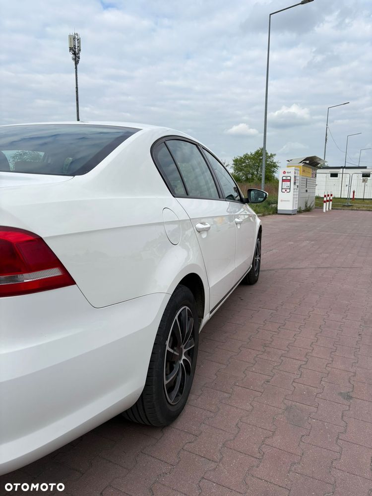 Volkswagen Passat 1.4 TSI Trendline - 13