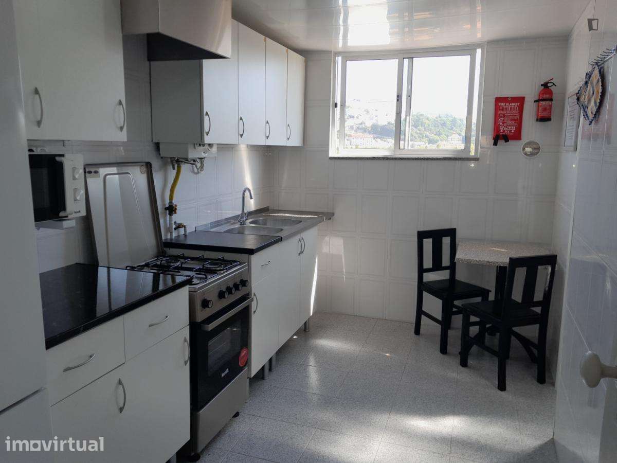 Quarto - localizado em Baixa de Santa Clara Coimbra - Grande imagem: 3/11