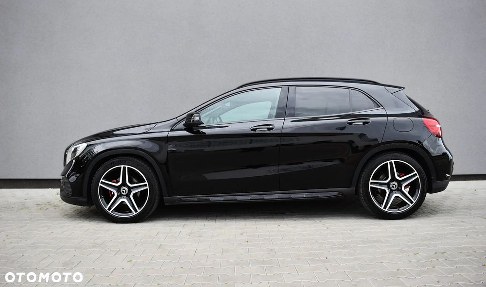 Mercedes-Benz GLA 200 d 7G-DCT AMG Line - 23