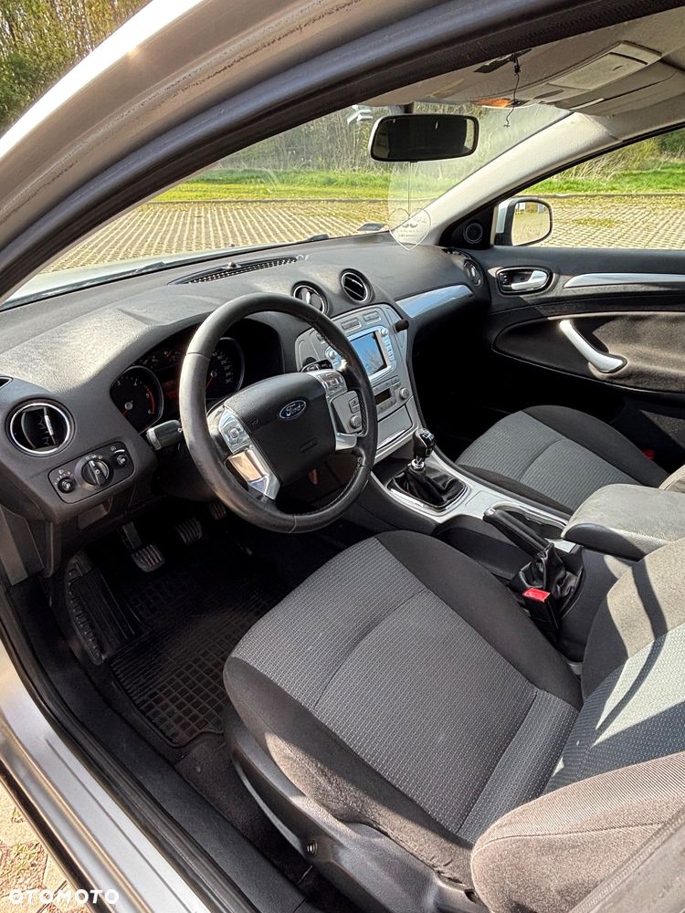 Ford Mondeo - 9