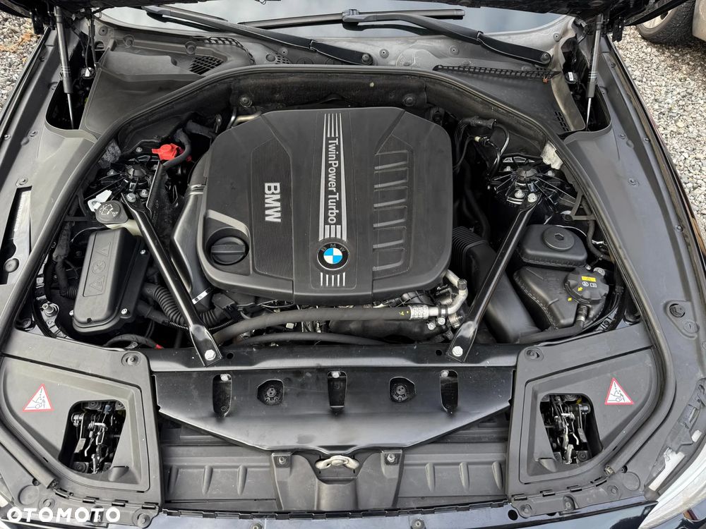 BMW Seria 5 530d xDrive Sport-Aut - 18