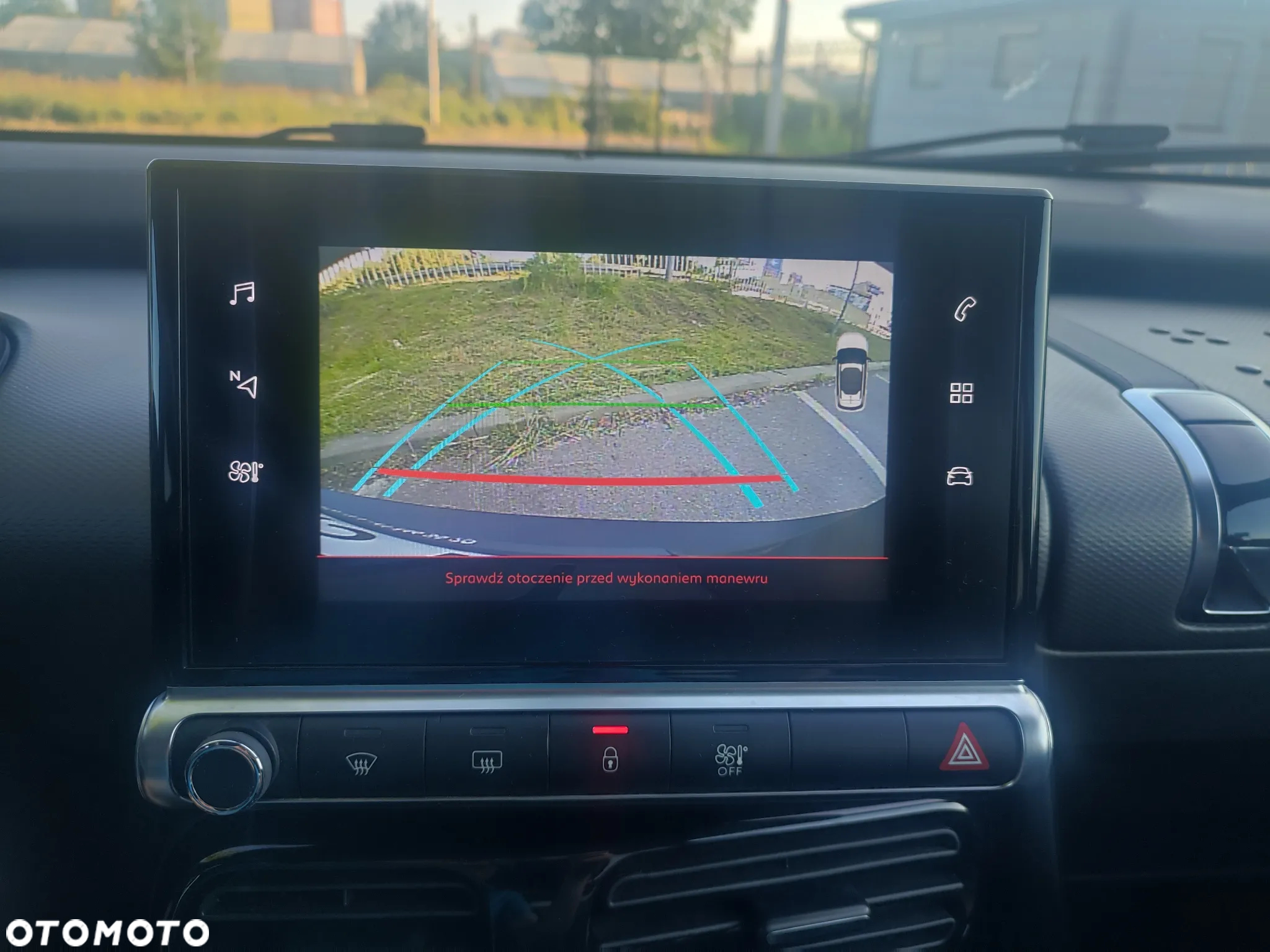 Citroën C4 Cactus 1.2 PureTech Shine S&S - 11