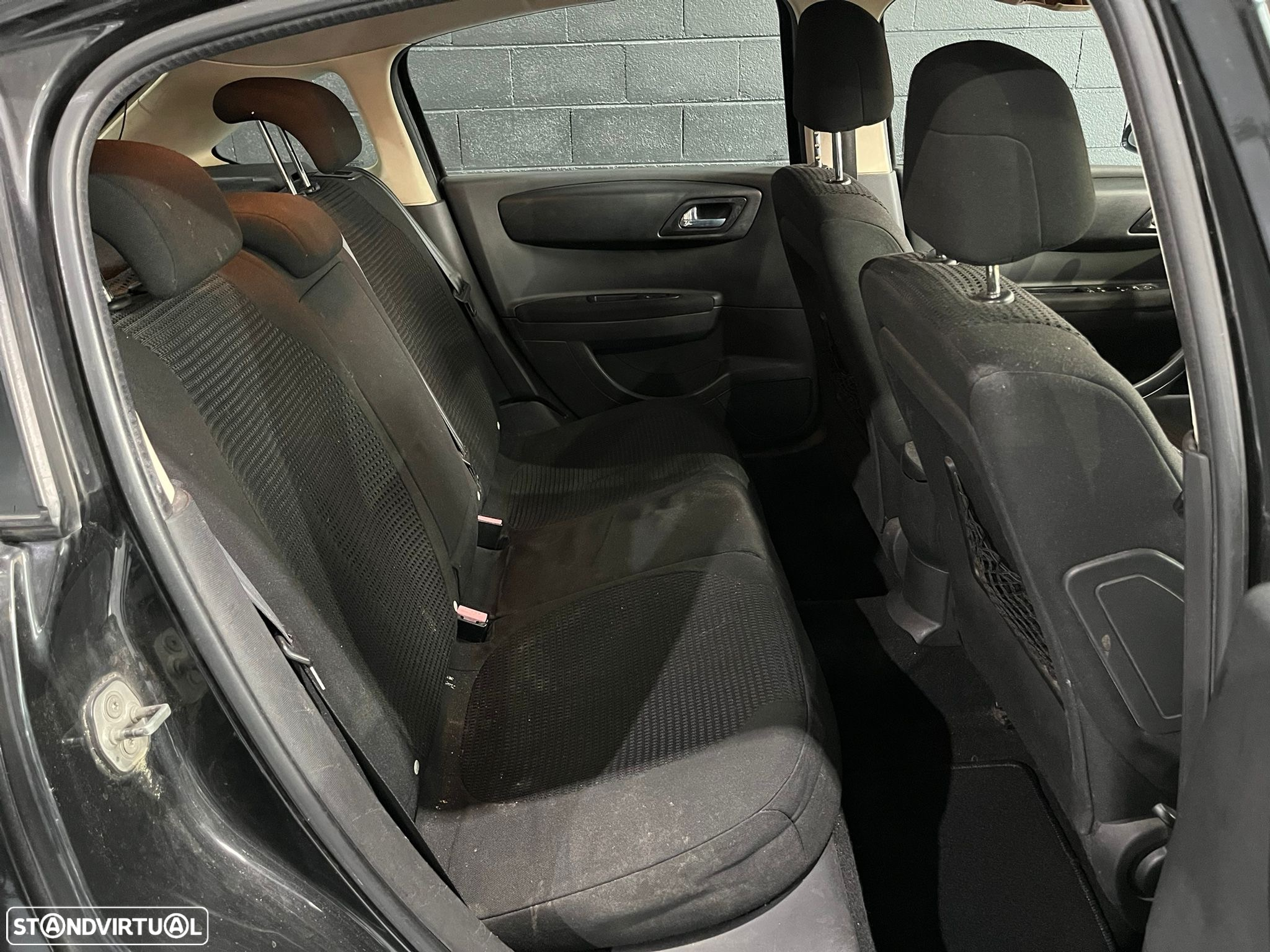 Citroën C4 1.6 HDi 110 VTR Pack - 12