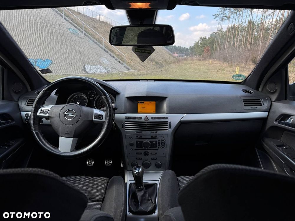 Opel Astra 2.0 T Sport - 16