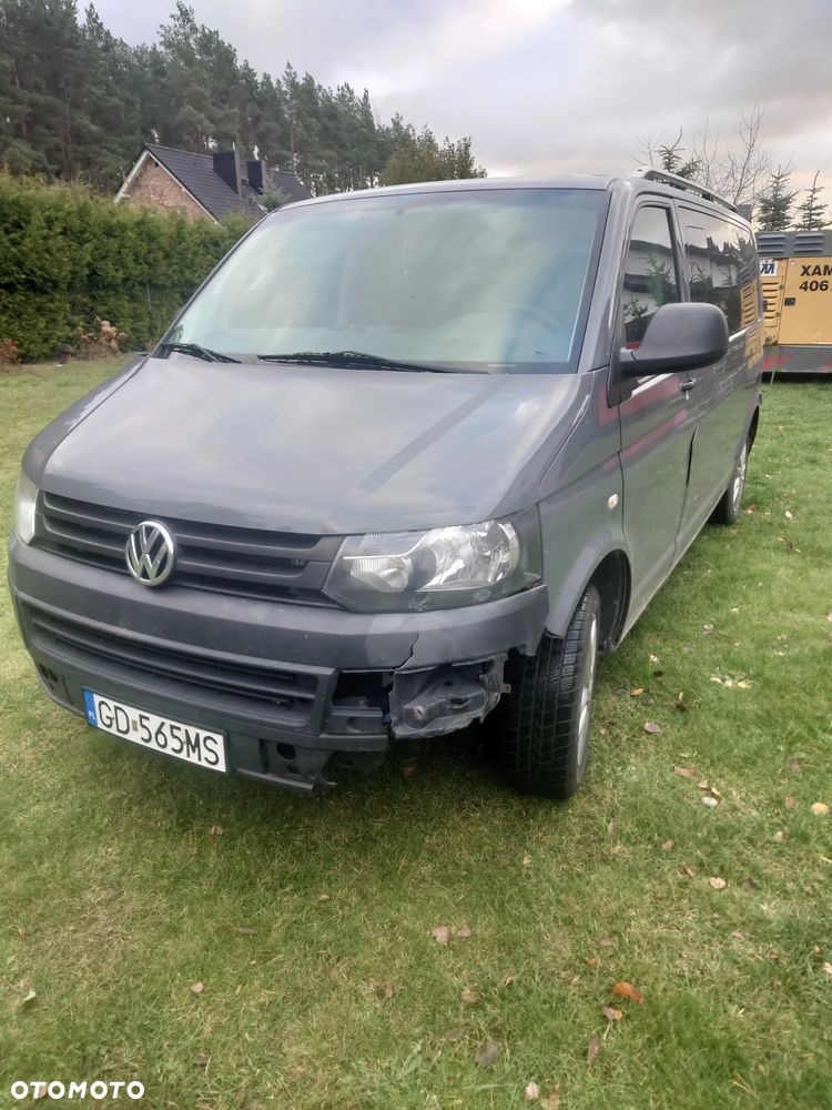 Volkswagen Caravelle - 2