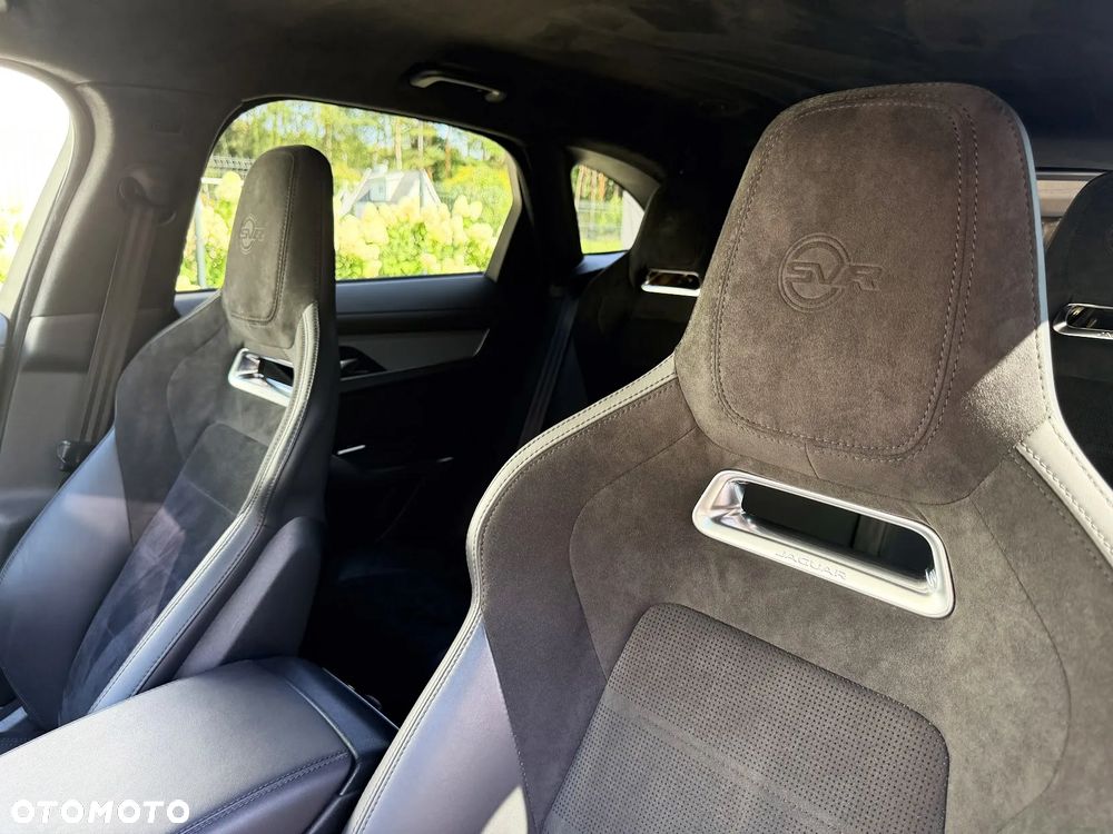 Jaguar F-Pace P550 AWD SVR - 15