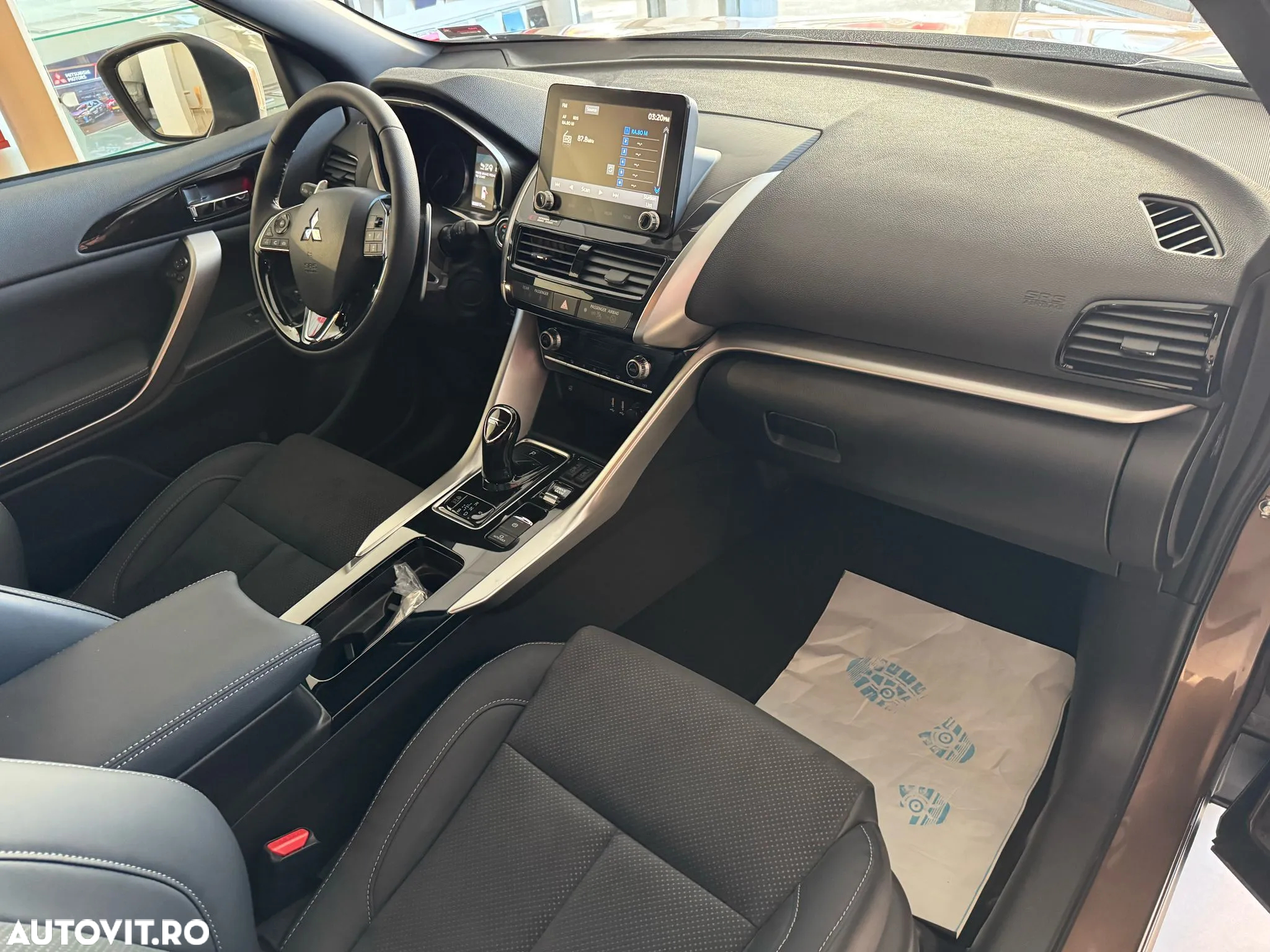 Mitsubishi Eclipse-Cross PHEV Intense+ - 11