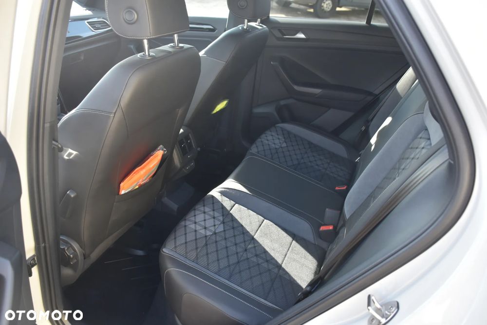 Volkswagen T-Roc - 16
