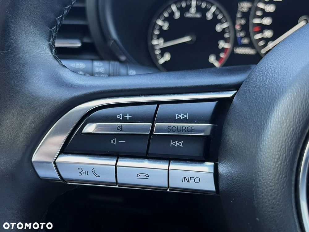 Mazda 3 e-SKYACTIV-X 186 M HYBRID EXCLUSIVE-LINE - 18