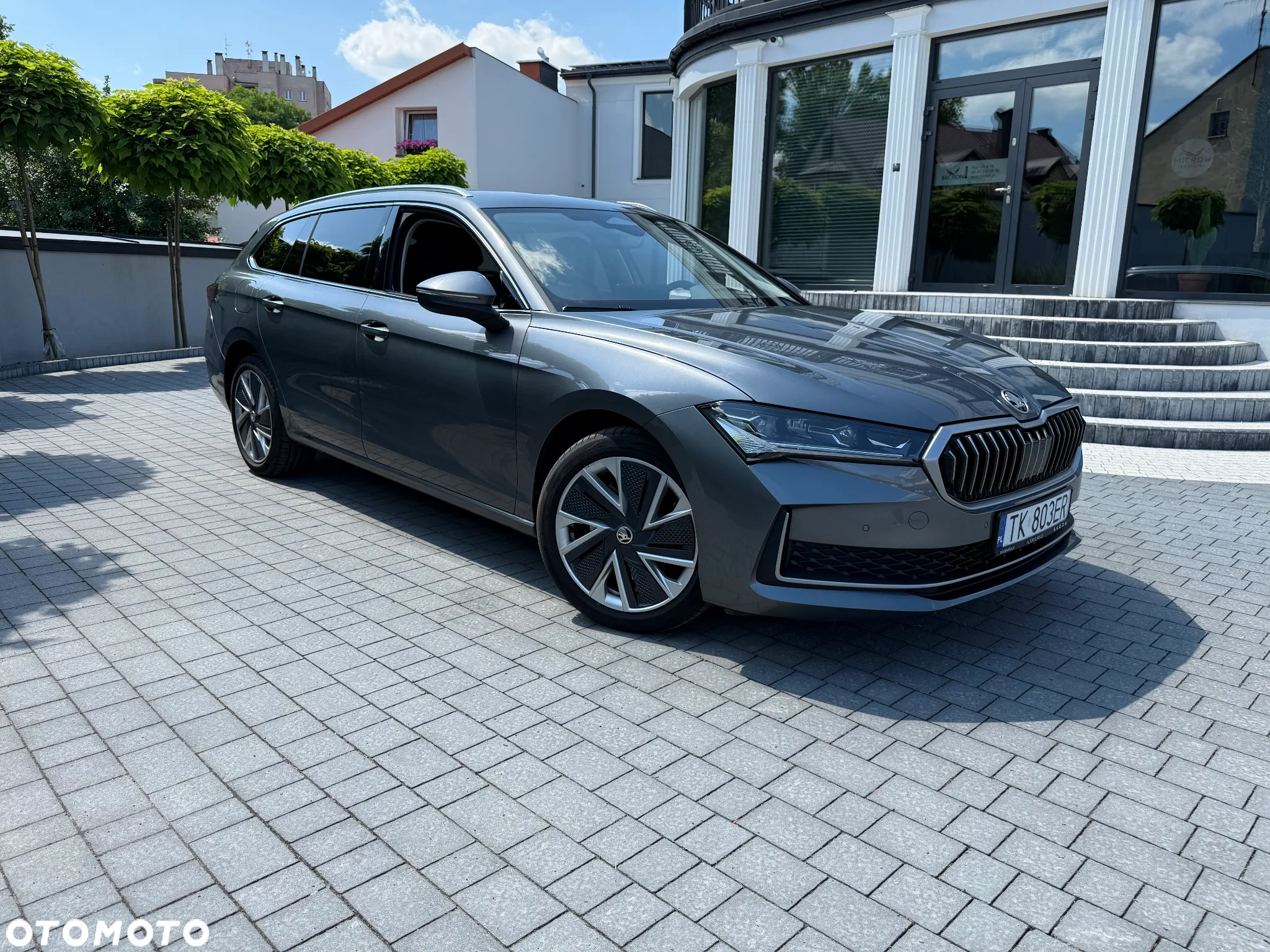 Skoda Superb 2.0 TDI SCR 4x4 Selection DSG - 4