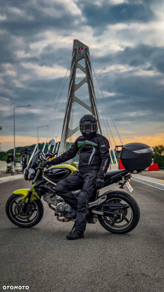 Suzuki Gladius - 1