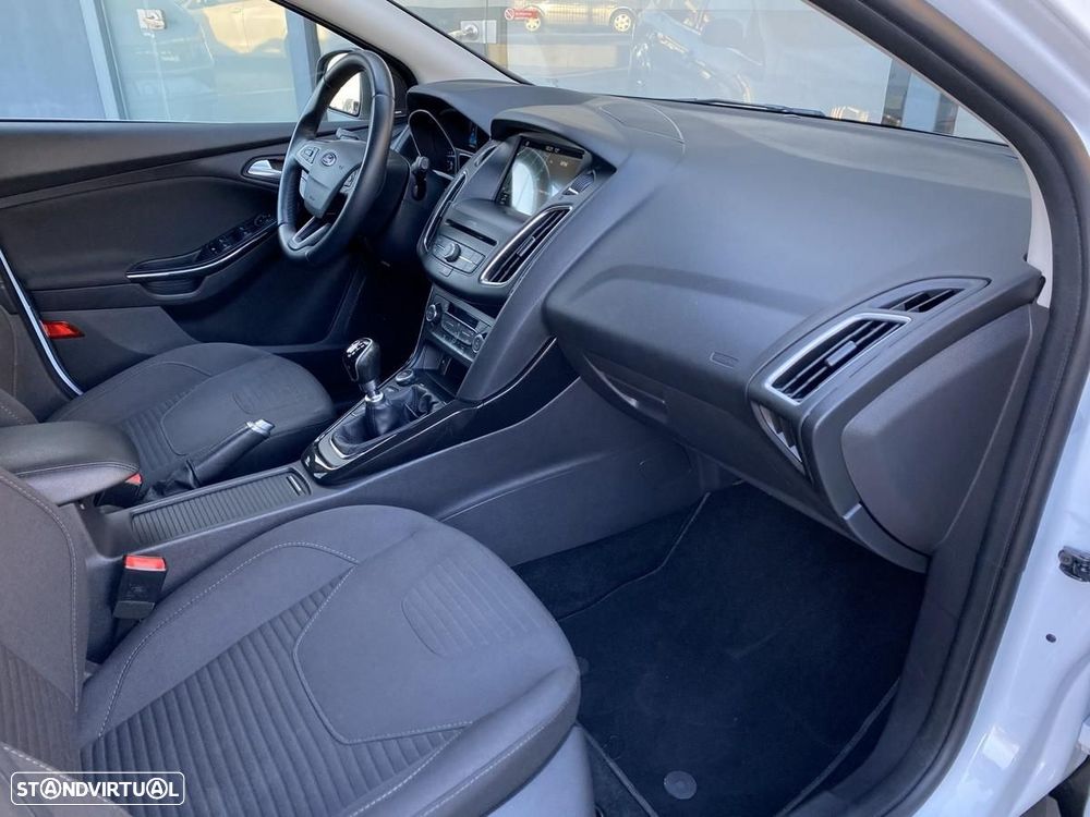 Ford Focus SW 1.5 TDCi EcoBlue Titanium - 10