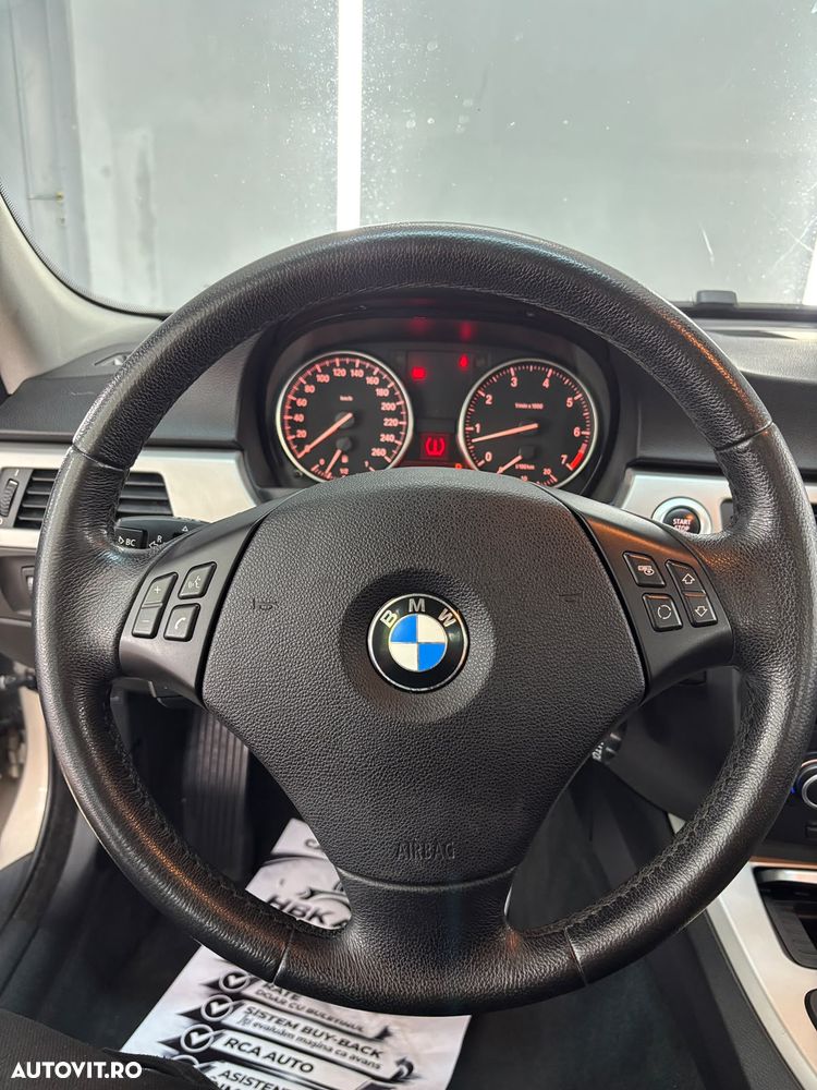 BMW Seria 3 318i Aut. Edition Exclusive - 22