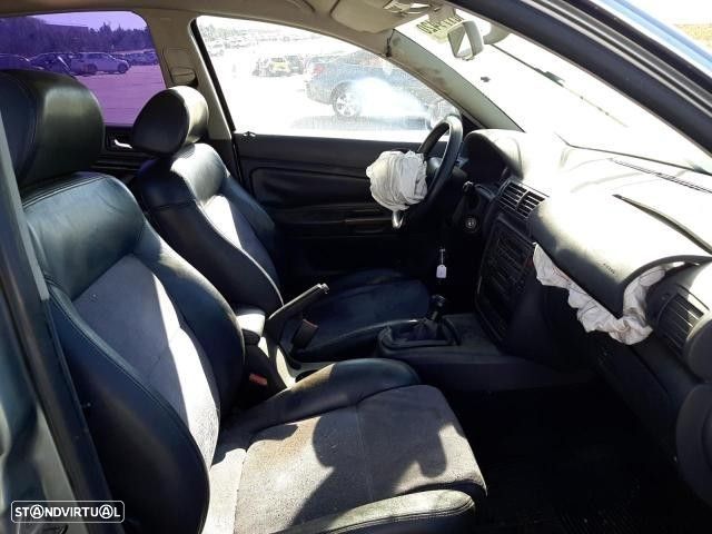 Peça Volkswagen Passat Highline 1.9TDI 2004 - 6