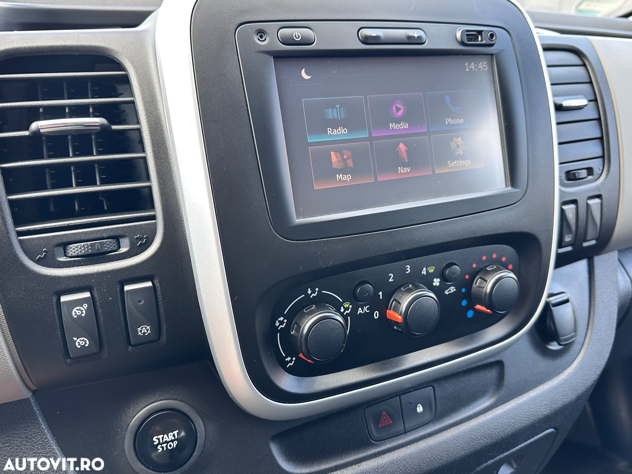 Renault Trafic - 14