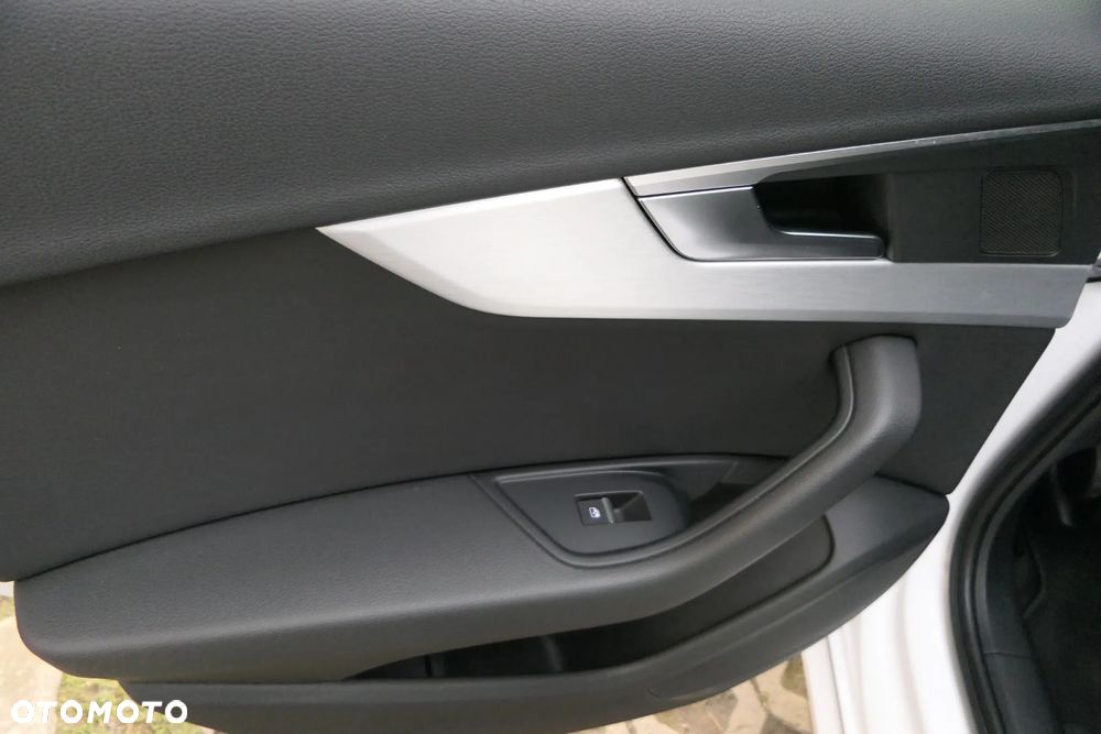 Audi A4 Avant 2.0 TDI DPF multitronic S line Sportpaket - 35