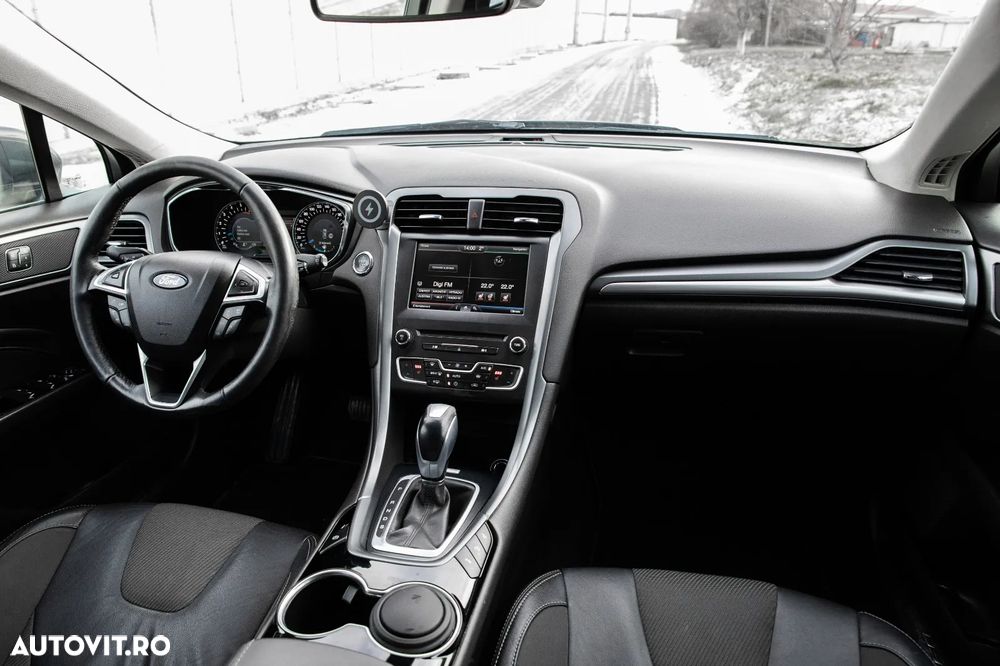 Ford Mondeo Turnier 2.0 TDCi Start-Stopp PowerShift-Aut Titanium - 19