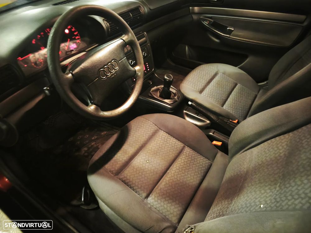 Audi A4 1.9 TDI Attraction EC - 15