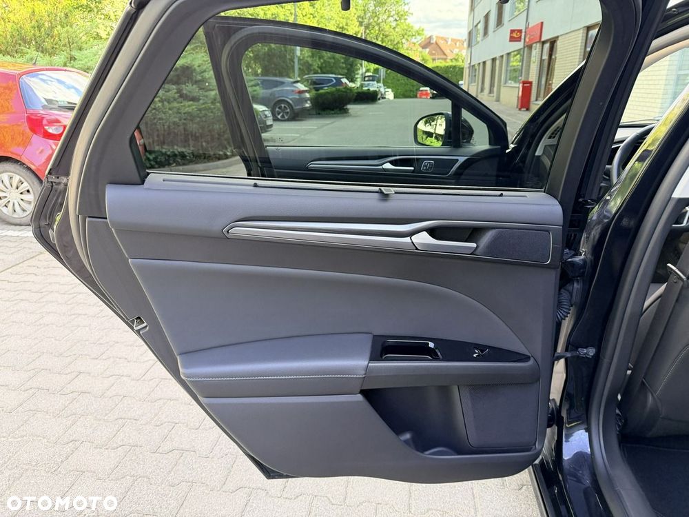 Ford Mondeo - 19