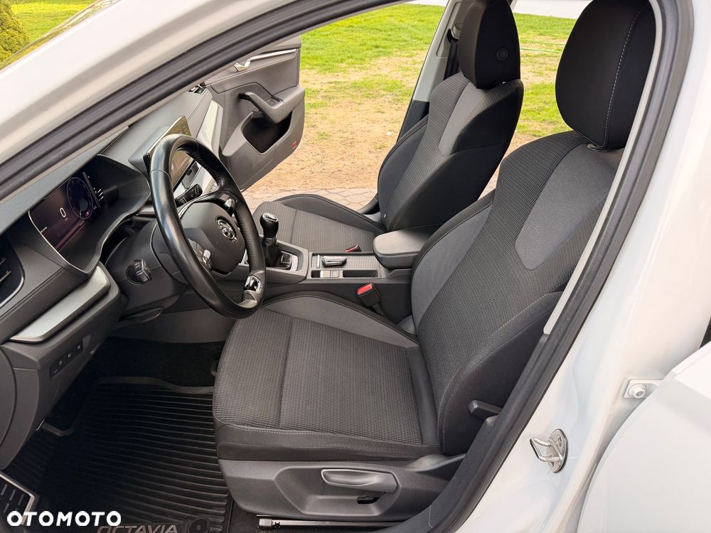 Skoda Octavia 1.5 TSI ACT Ambition - 26