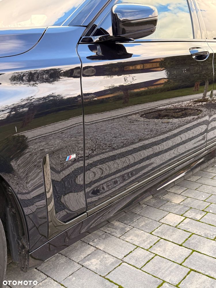 BMW Seria 7 750i xDrive sport - 3