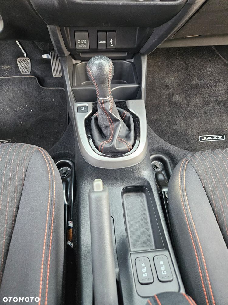 Honda Jazz 1.5 i-VTEC Dynamic - 12