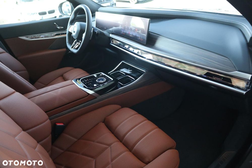 BMW Seria 7 - 15