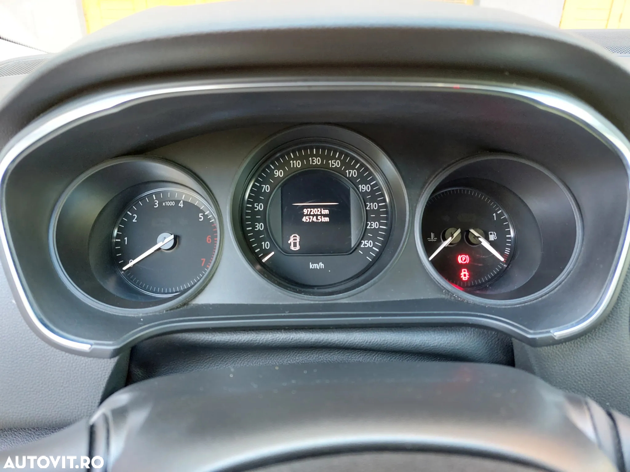 Renault Megane ENERGY TCe Zen - 11