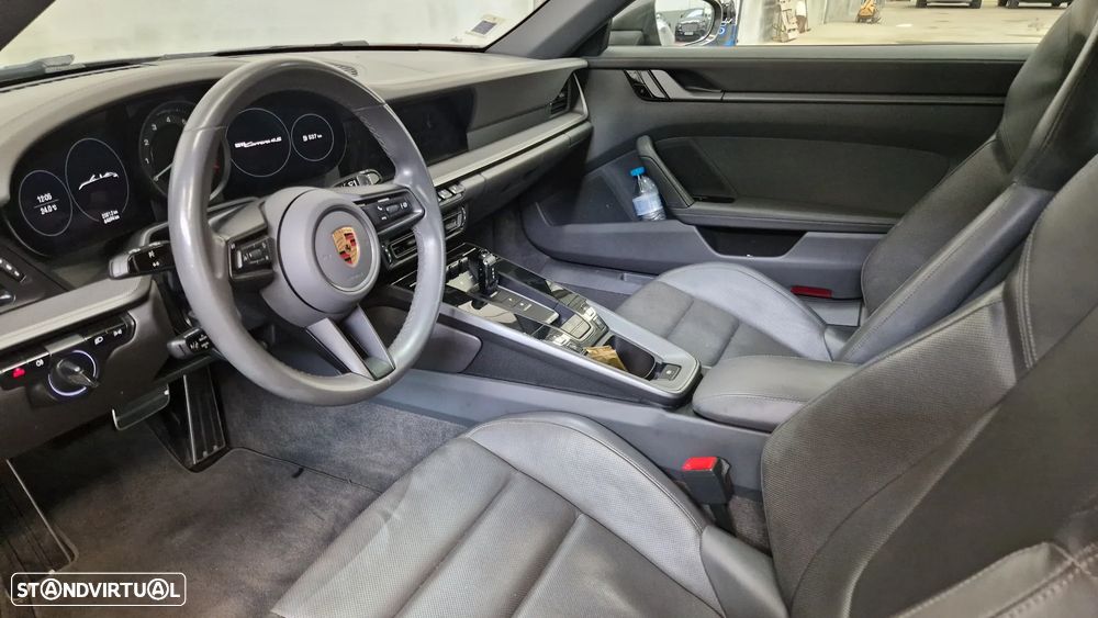Porsche 911 (992) Carrera 4S PDK - 8