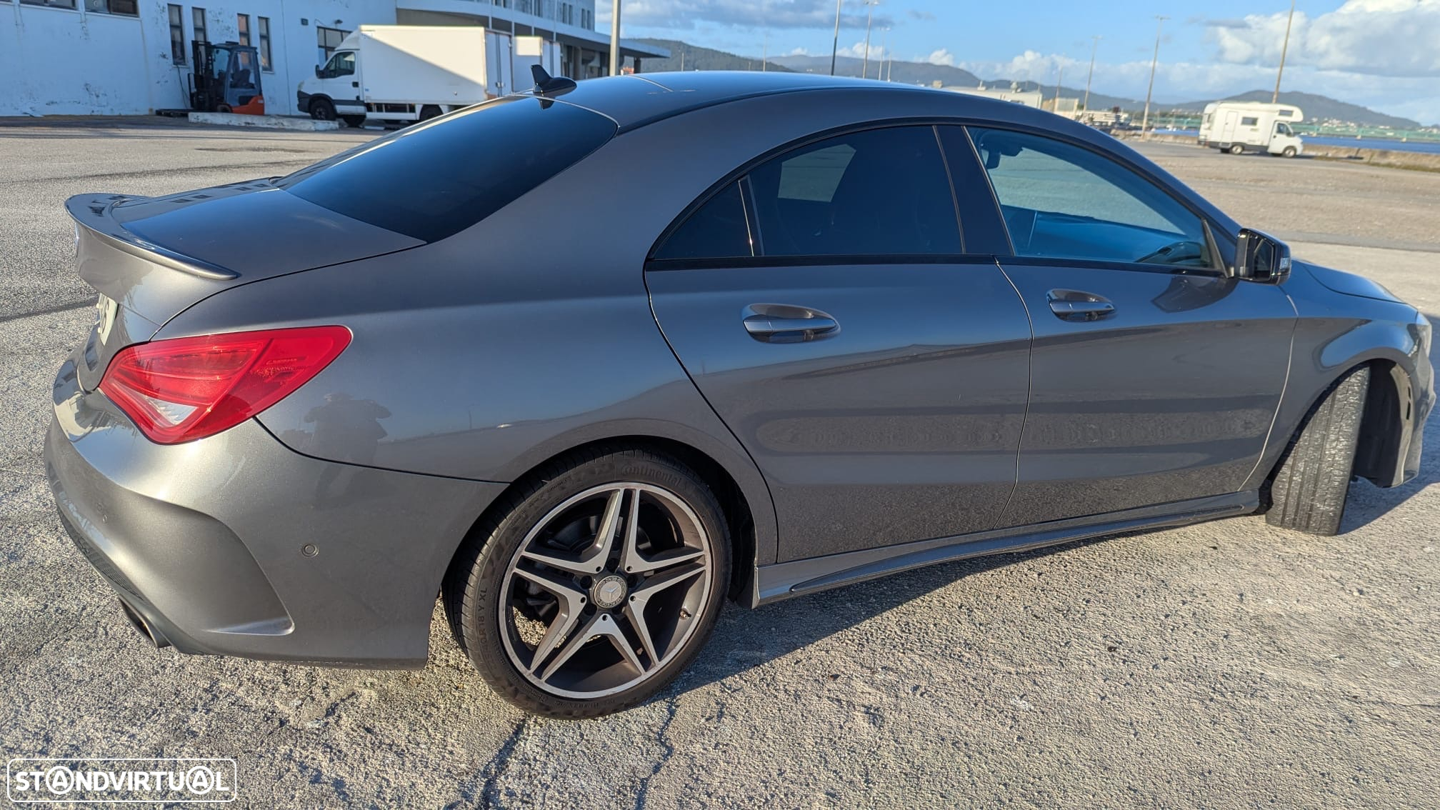 Mercedes-Benz CLA 180 d Shooting Brake AMG Line - 5