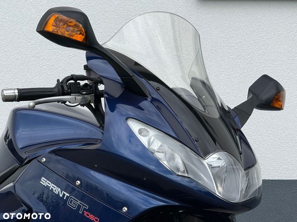 Triumph Sprint - 2