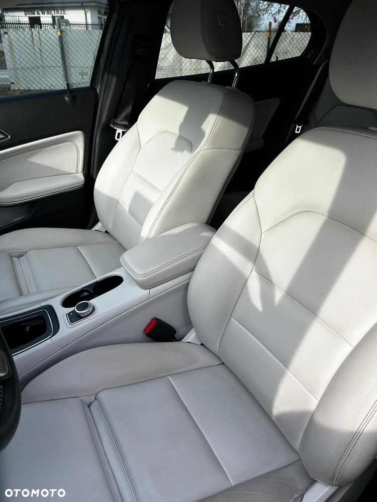 Mercedes-Benz GLA 250 4Matic 7G-DCT StreetStyle - 8