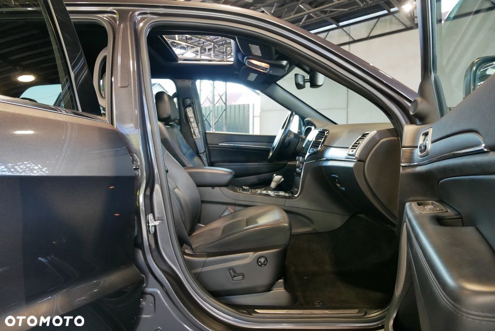 Jeep Grand Cherokee - 9