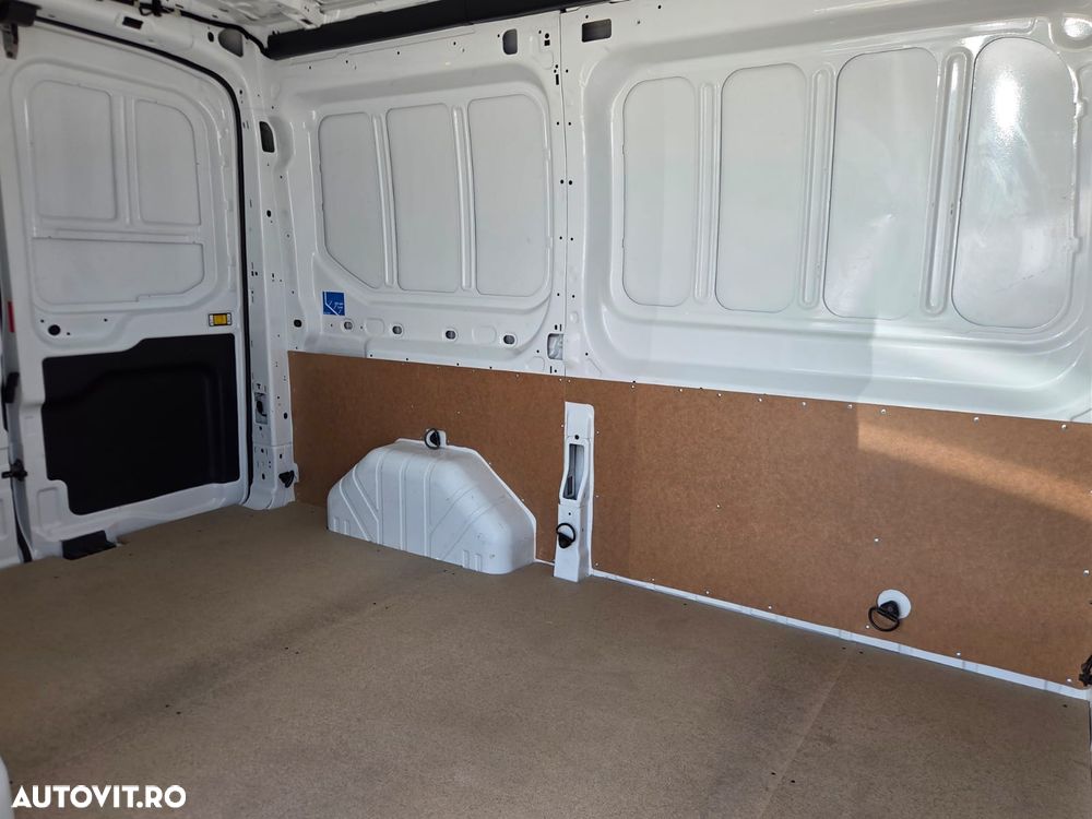 Ford New Transit EcoBlue L2H2 - 16