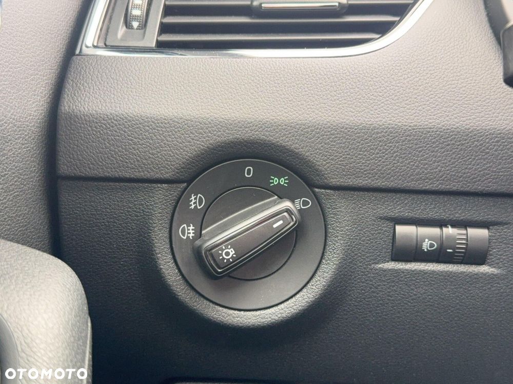 Skoda Octavia 1.6 TDI Ambition DSG - 30